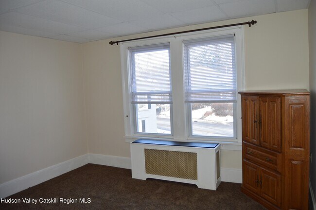 Building Photo - 86 Ulster Ave