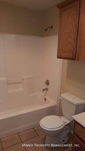 Building Photo - 515 N Kline Ave