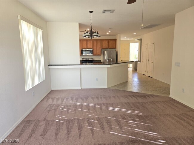 Building Photo - 5196 Alfingo St