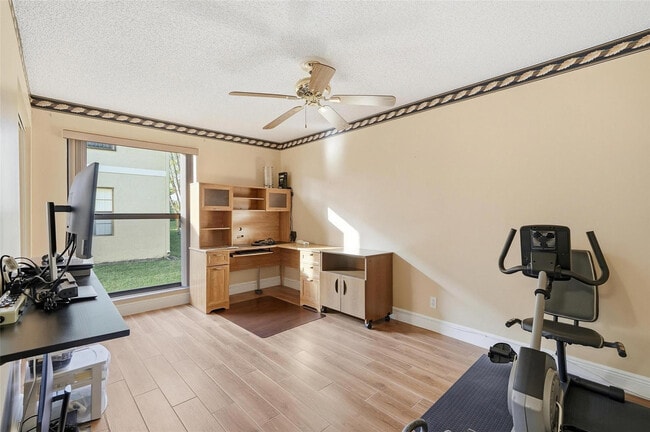 Building Photo - 8412 Shadow Ct