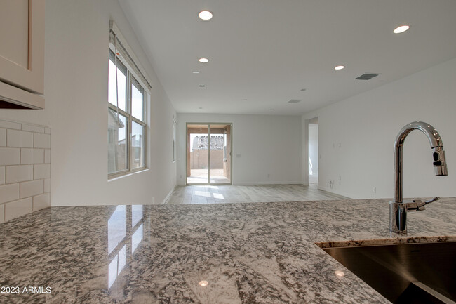 Building Photo - 16845 W Evergreen Rd