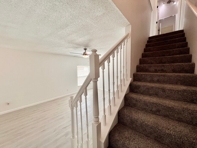 Building Photo - PRICE REDUCED!! Beautifully Updated 4 bed ...