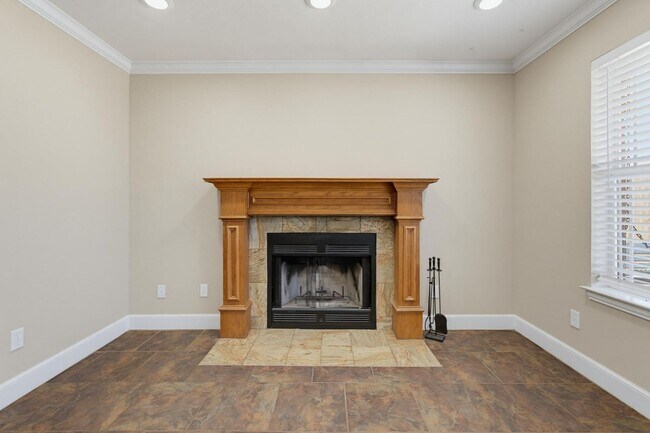 Building Photo - 286 Pilgrim Rd