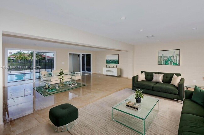 Building Photo - 16641 Royal Poinciana Dr