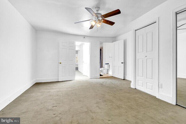 Building Photo - 1852 5th St NW