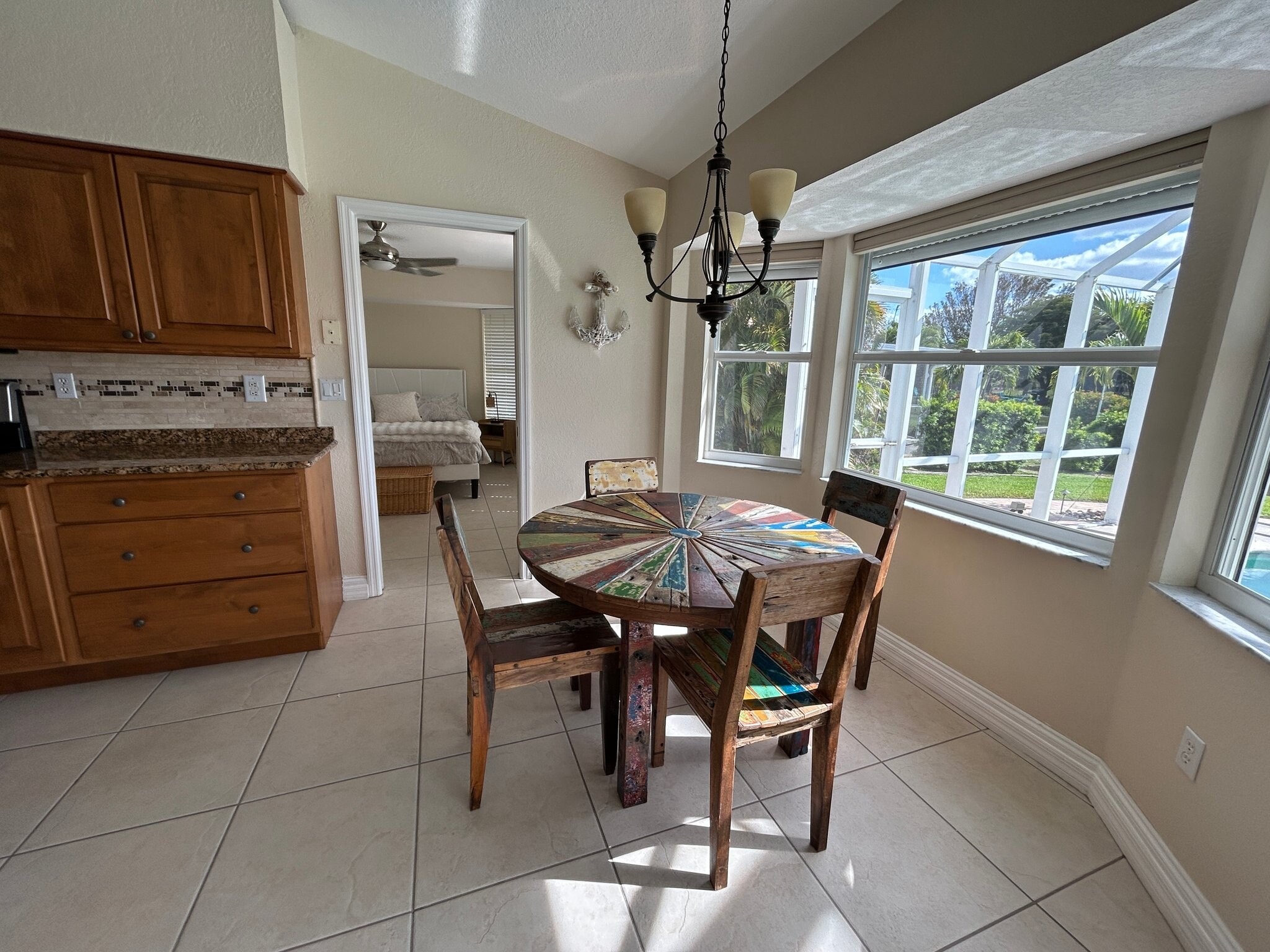 Building Photo - 1001 Mineo Dr