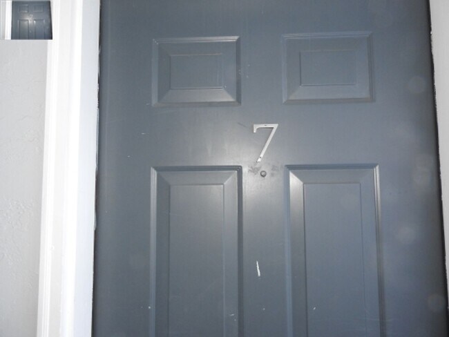 Building Photo - 535 N Street-7