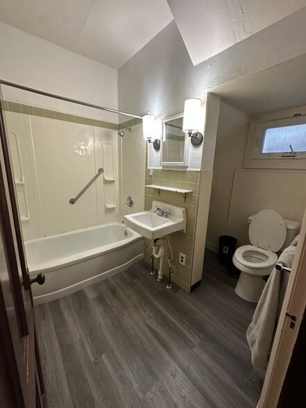 Downstairs Apartment- Bathroom - 50 Main St