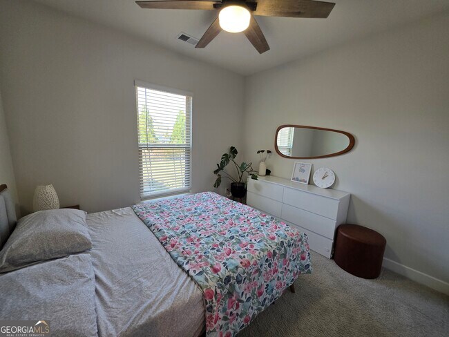 Building Photo - 207 Randall Dr