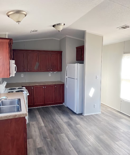 Building Photo - 110 N Michigan St