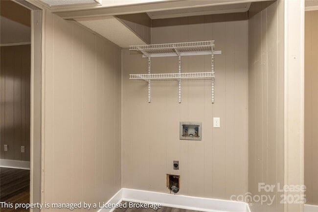 Building Photo - 132 Brentwood Dr