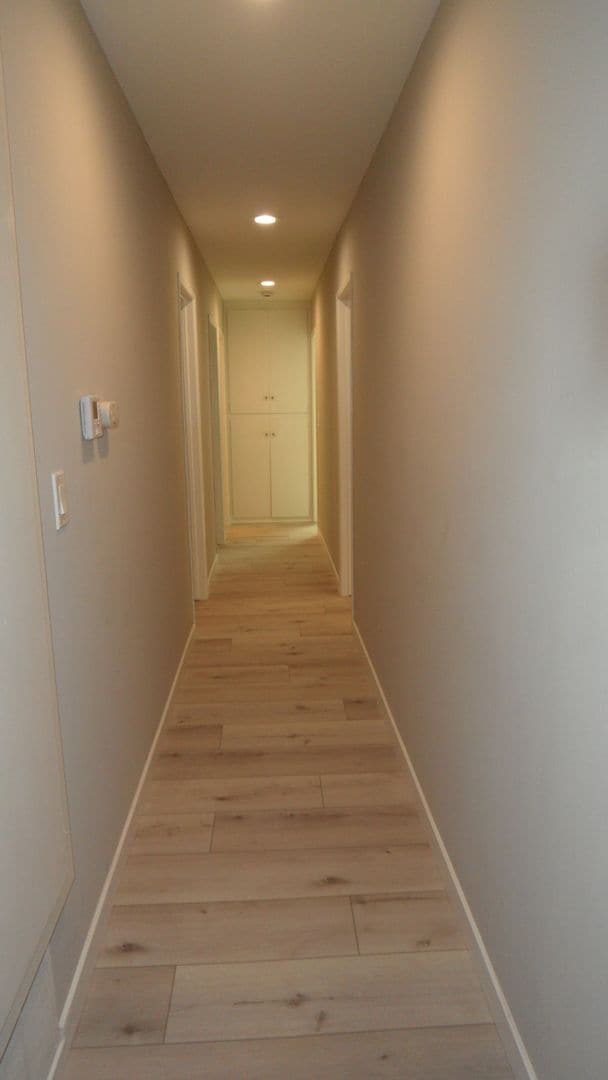 Building Photo - Beautiful Remodeled Single Story 4 BR 2 BA Home With 3 Car attached Garage