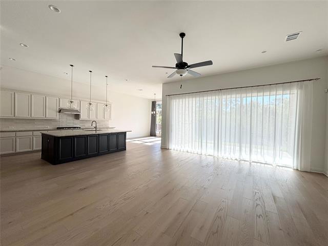 Building Photo - 312 Fema Valle Dr