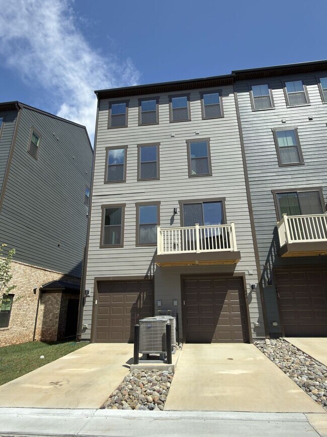 Building Photo - 14441 Albemarle Point Pl