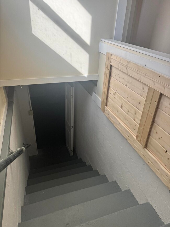 Building Photo - 501 Webb Ridge Rd