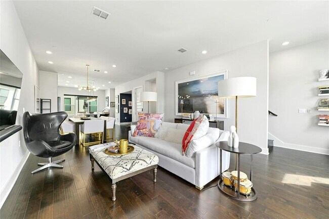 Building Photo - 4604 Longevity Dr