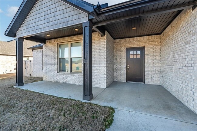 Building Photo - 511 Piper Ln