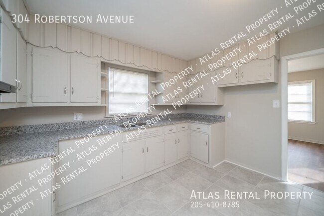 Building Photo - 304 Robertson Ave