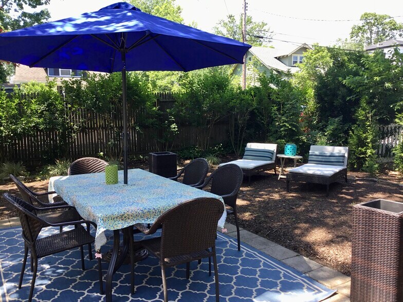 Building Photo - 5 Ripley Ln