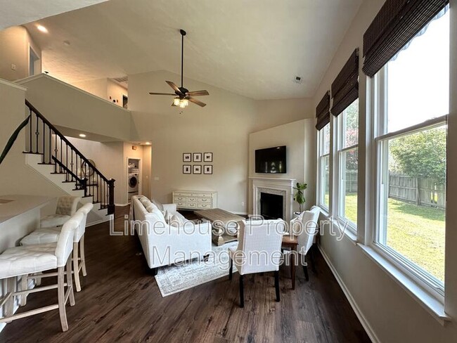 Building Photo - 3236 Barbour Dr