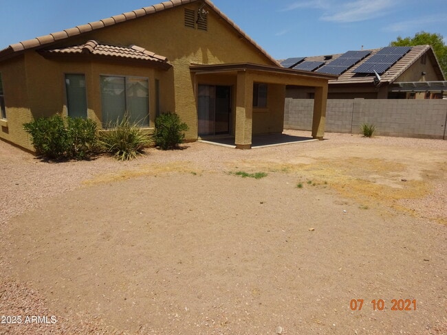 Building Photo - 11213 W Chase Dr