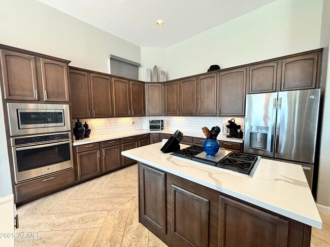 Building Photo - 7637 E Tasman Cir