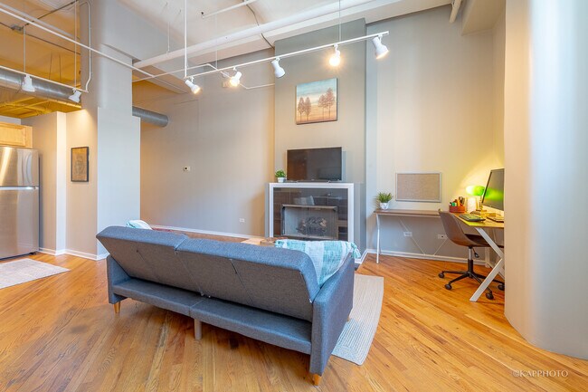 Building Photo - 500 S Clinton St