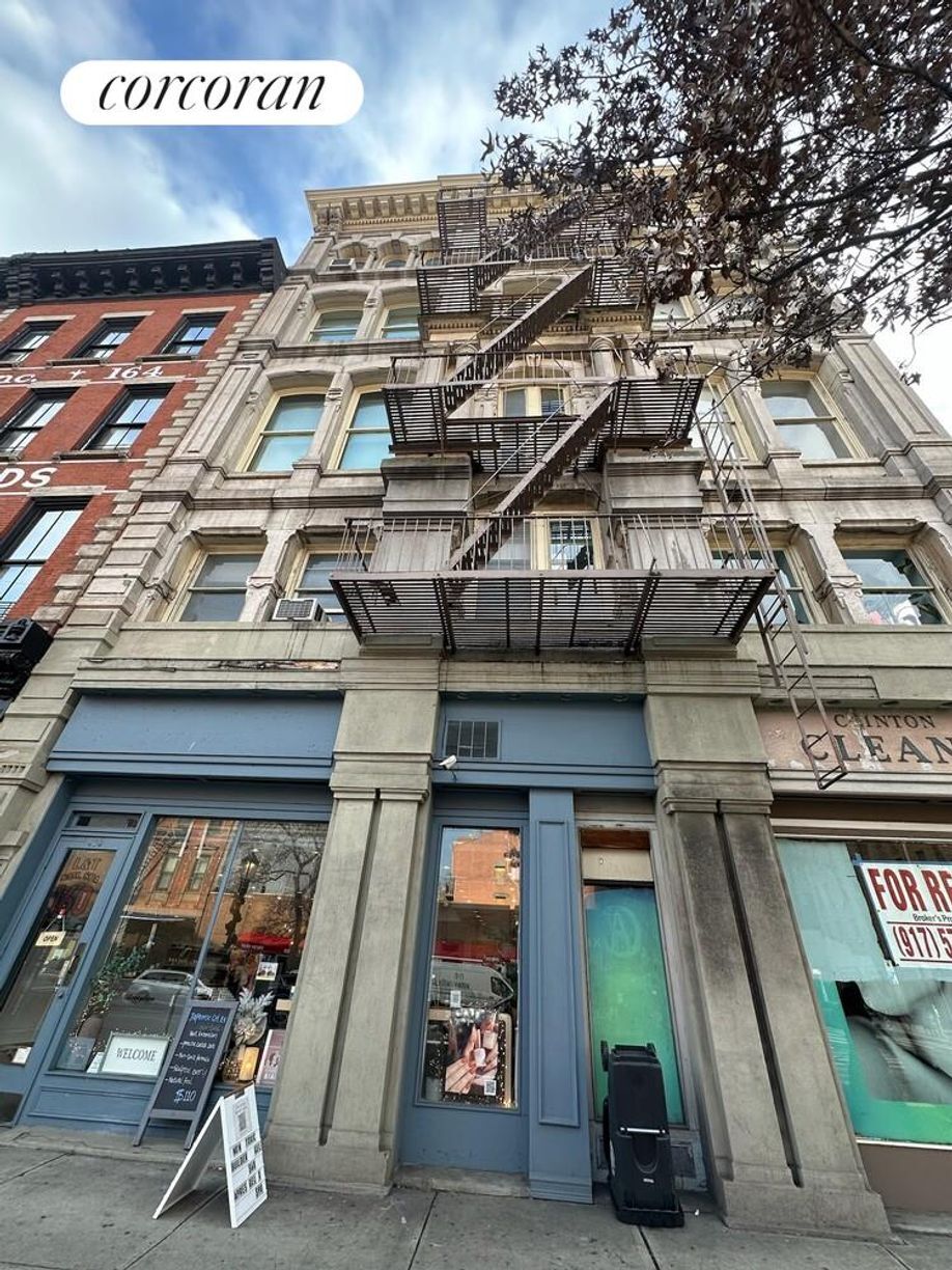 Building Photo - 191 Clinton St