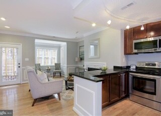 Building Photo - 1205 N St NW