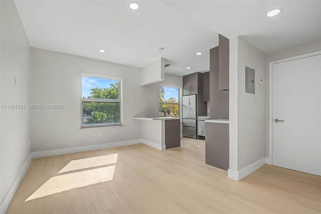 Building Photo - 694 NE 76th St