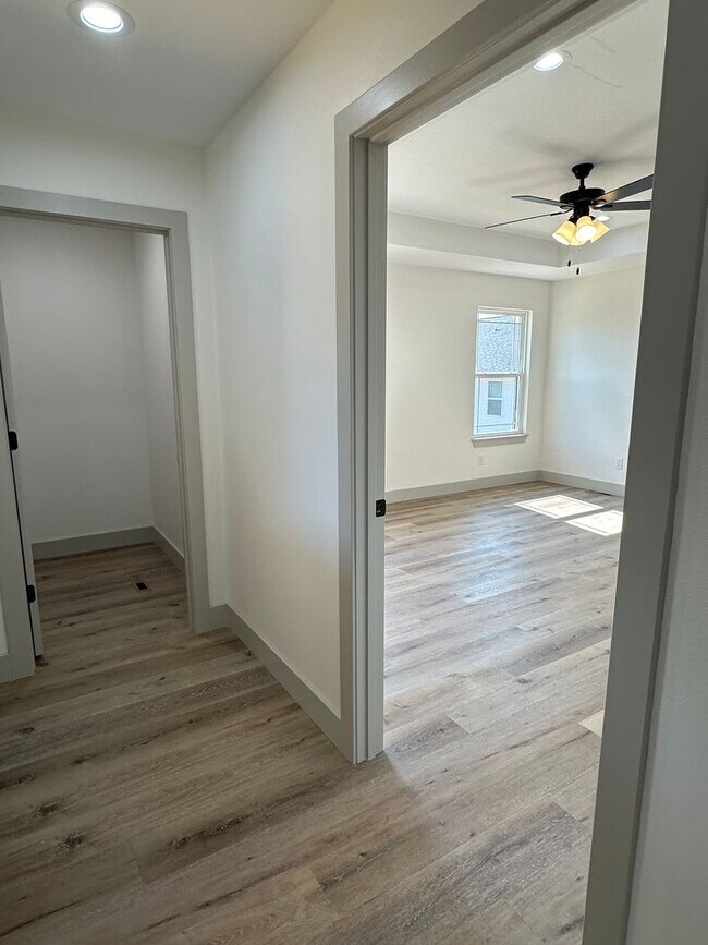 Building Photo - NEW 5 Bed 3 Bath w/ Walk Out Basement Waynesville School District