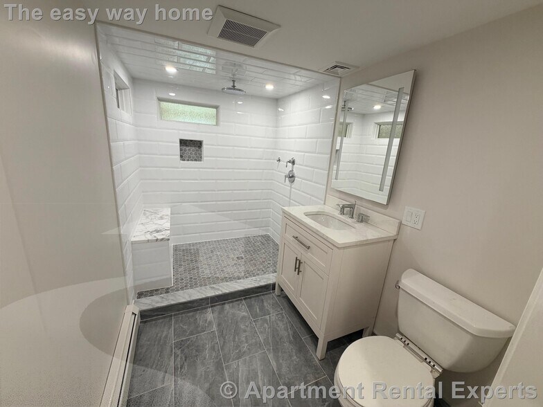 Building Photo - 261 Mt Auburn St