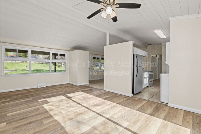 Building Photo - 62 Capitol Hill Dr