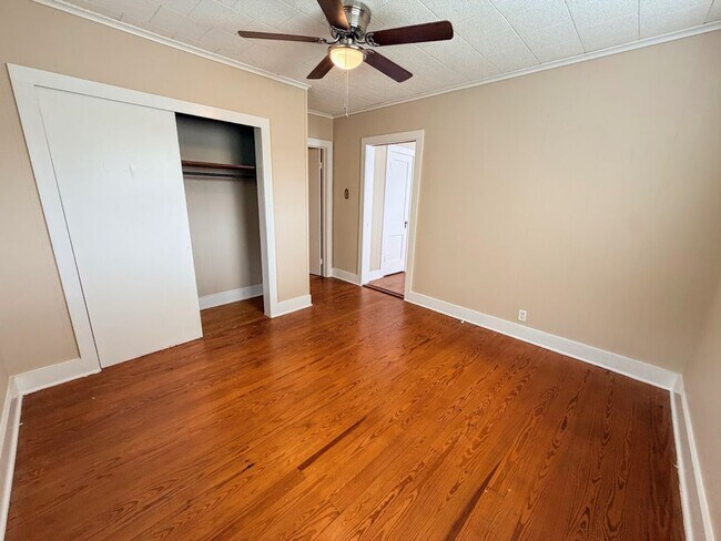 Building Photo - Spacious 4BR Downtown Lake Charles Home - Full of Character