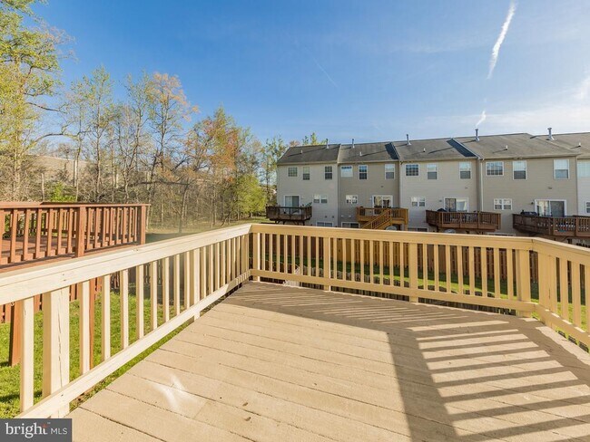 Building Photo - 108 Clearwater Ct