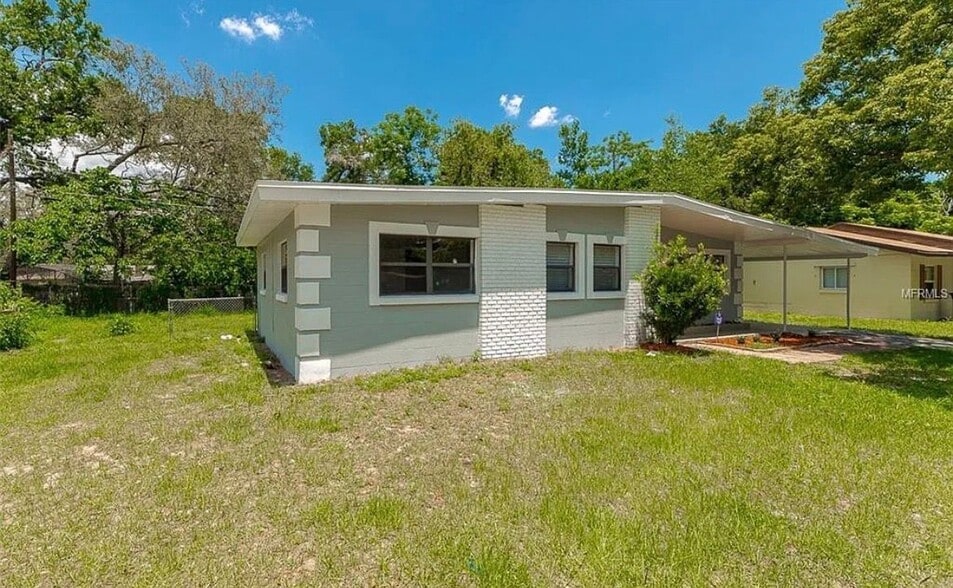 Building Photo - 5321 Grandview Dr