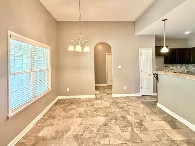 Building Photo - Now Leasing a 5 Bedrom 3 Bath Home In Olive Branch