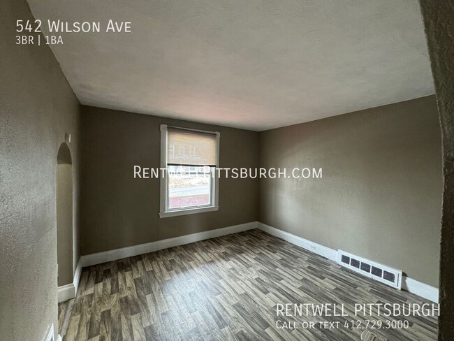 Building Photo - 3 Bedroom Home in Clairton