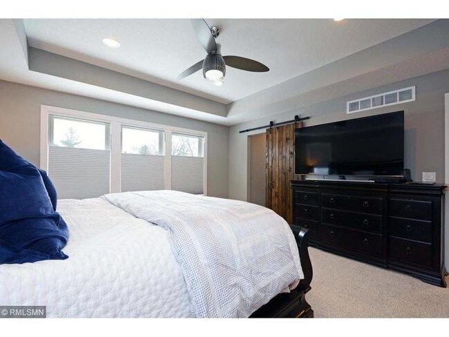 Building Photo - 3221 42nd Ave S