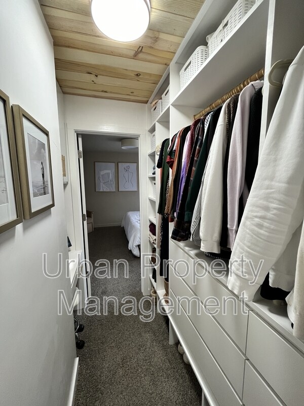 Building Photo - 734 W 2220 N