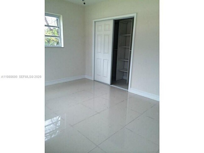 Building Photo - 740 NE 179th Terrace