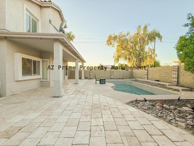 Building Photo - 260 W Calle Monte Vista