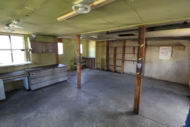 Building Photo - 1604 N Smith St