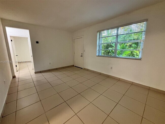 Building Photo - 2980 SW 25th St