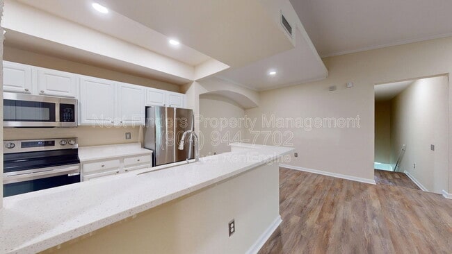Building Photo - 10075 Gate Pkwy N