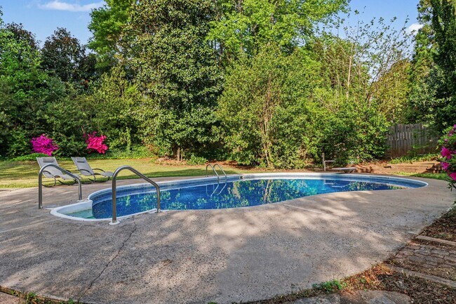 Building Photo - Two Levels. Two Kitchens. One Pool. East Cobb at $5,495/month
