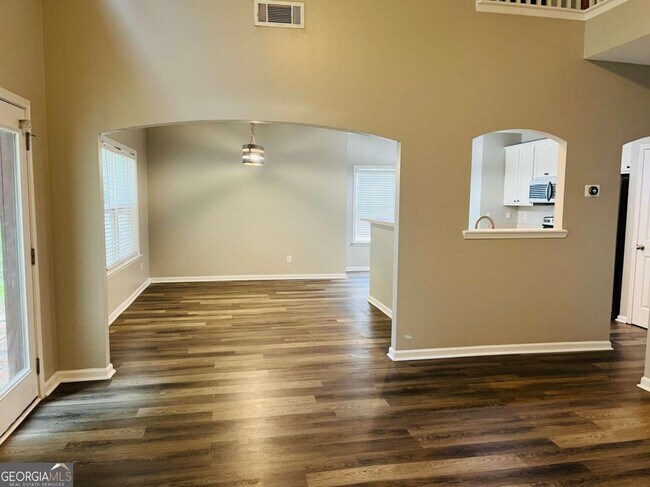 Building Photo - 26 Cliffhaven Cir