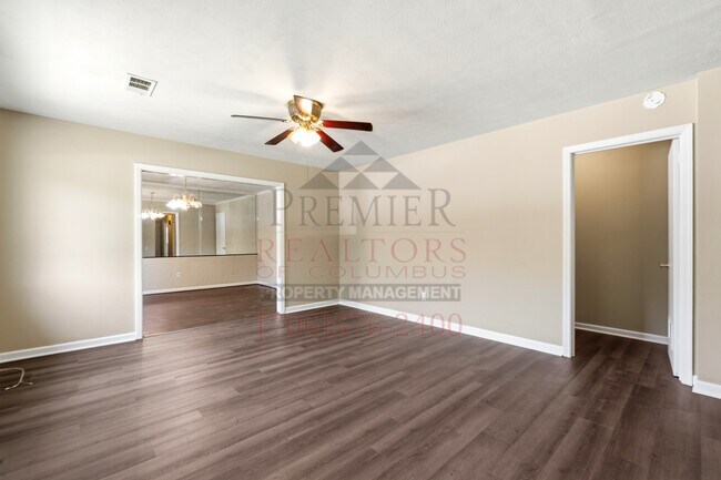 Building Photo - 520 Asa Dr