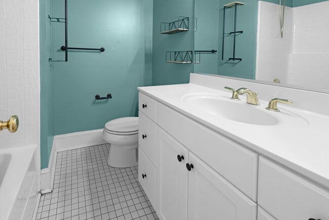 Building Photo - 2 Bed 2 Bath Home for Rent in Portsmouth