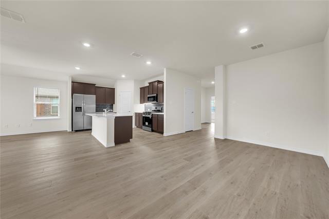 Building Photo - 2044 Hearn Dr